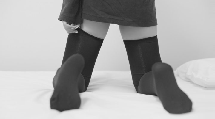 Sesso: dopo le calze sdoganati anche i calzini, aiutano l’orgasmo
